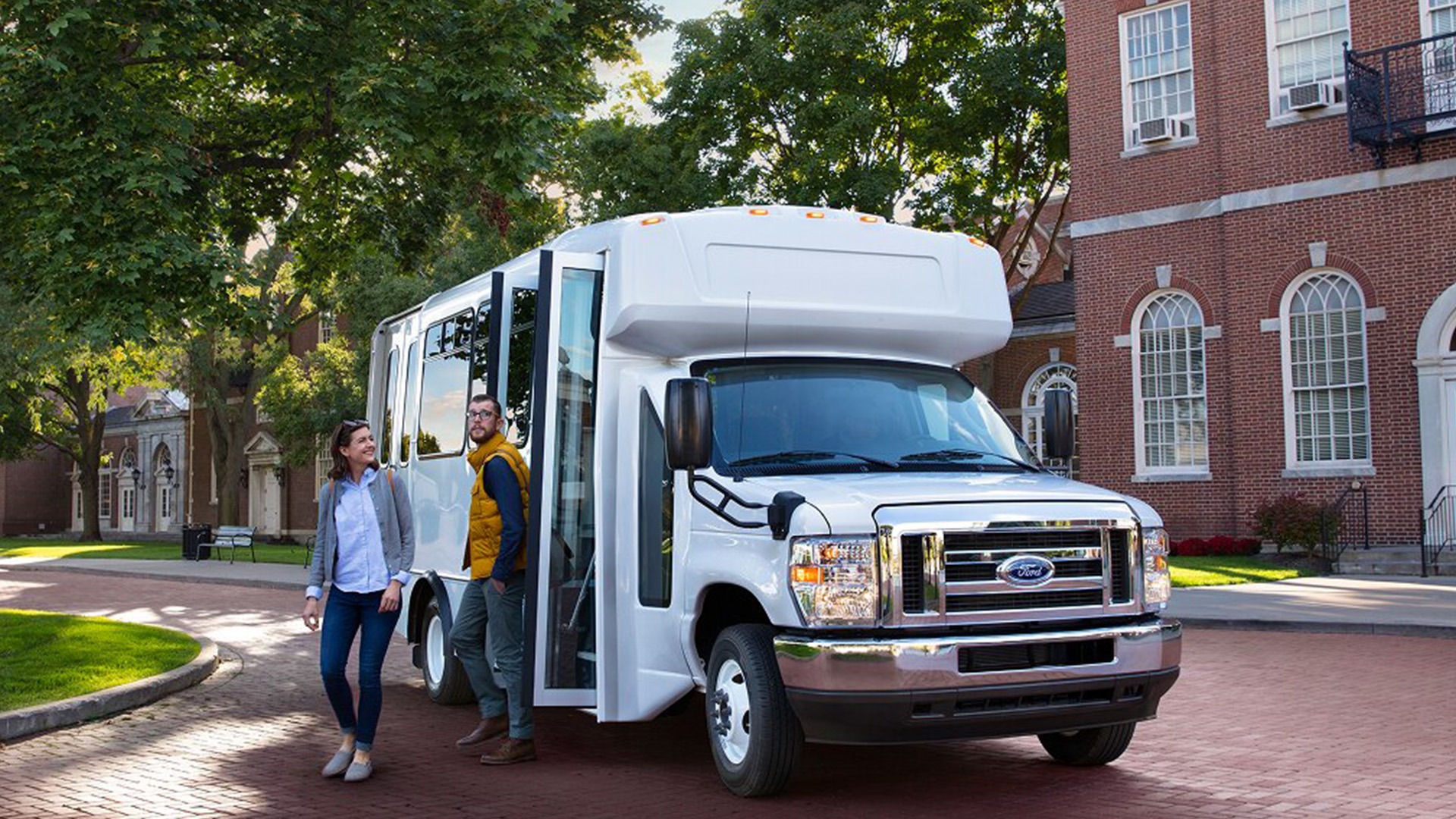 Découvrez notre gamme de véhicules commerciaux : Ford Transit Connect