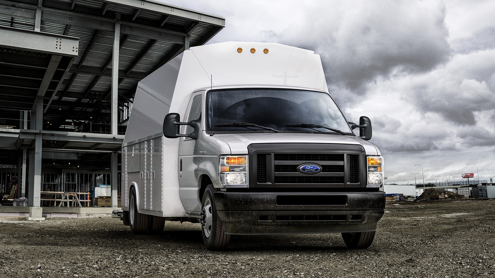 SerieE_2025_Header_1920x1080 Découvrez notre gamme de véhicules commerciaux : Ford Transit Connect